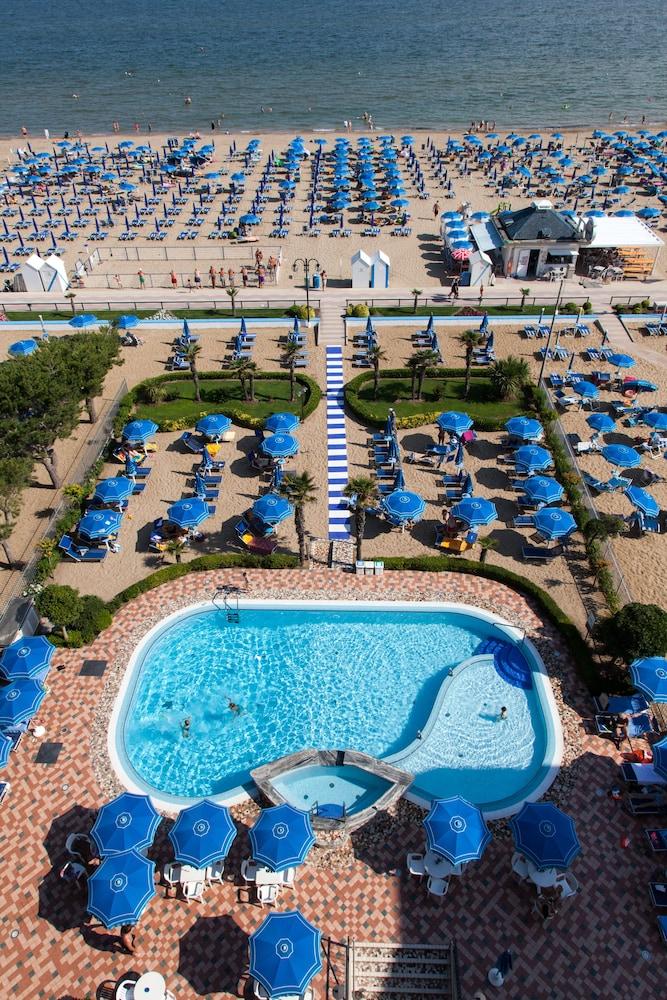 Regent'S Hotel Jesolo Extérieur photo