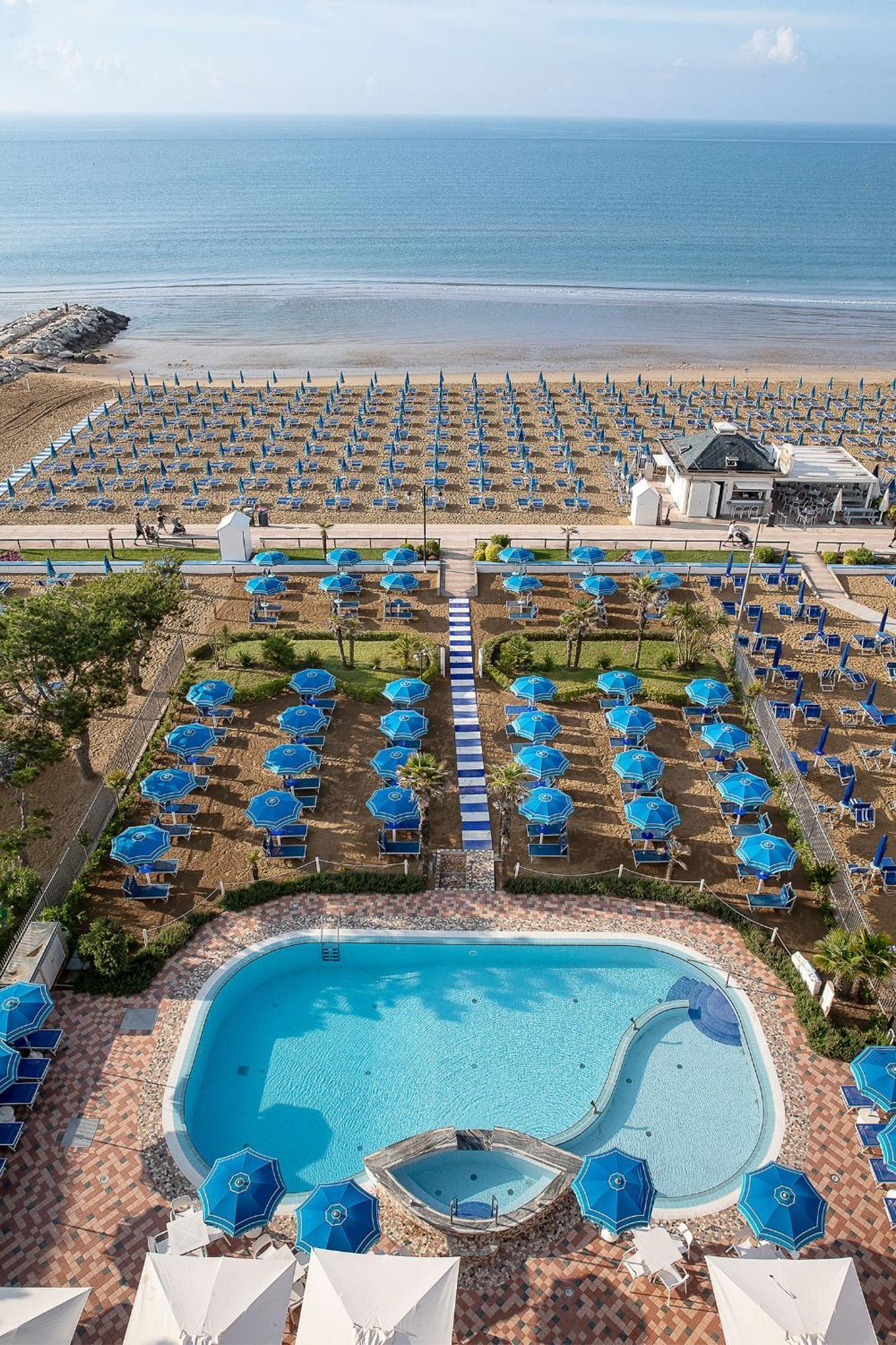 Regent'S Hotel Jesolo Extérieur photo