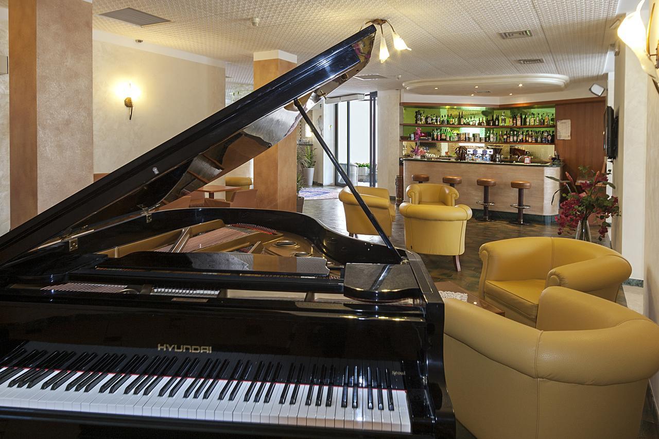 Regent'S Hotel Jesolo Extérieur photo